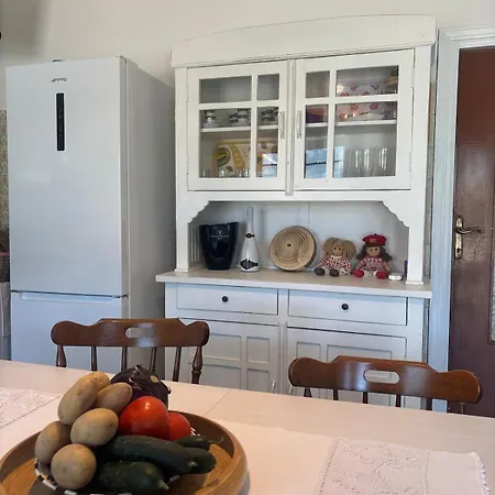 Nura's - Casa Vittoria 86 *