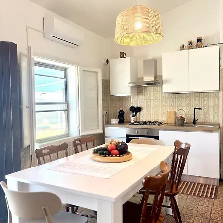 Casa vacanze Nura's - Casa Vittoria 86